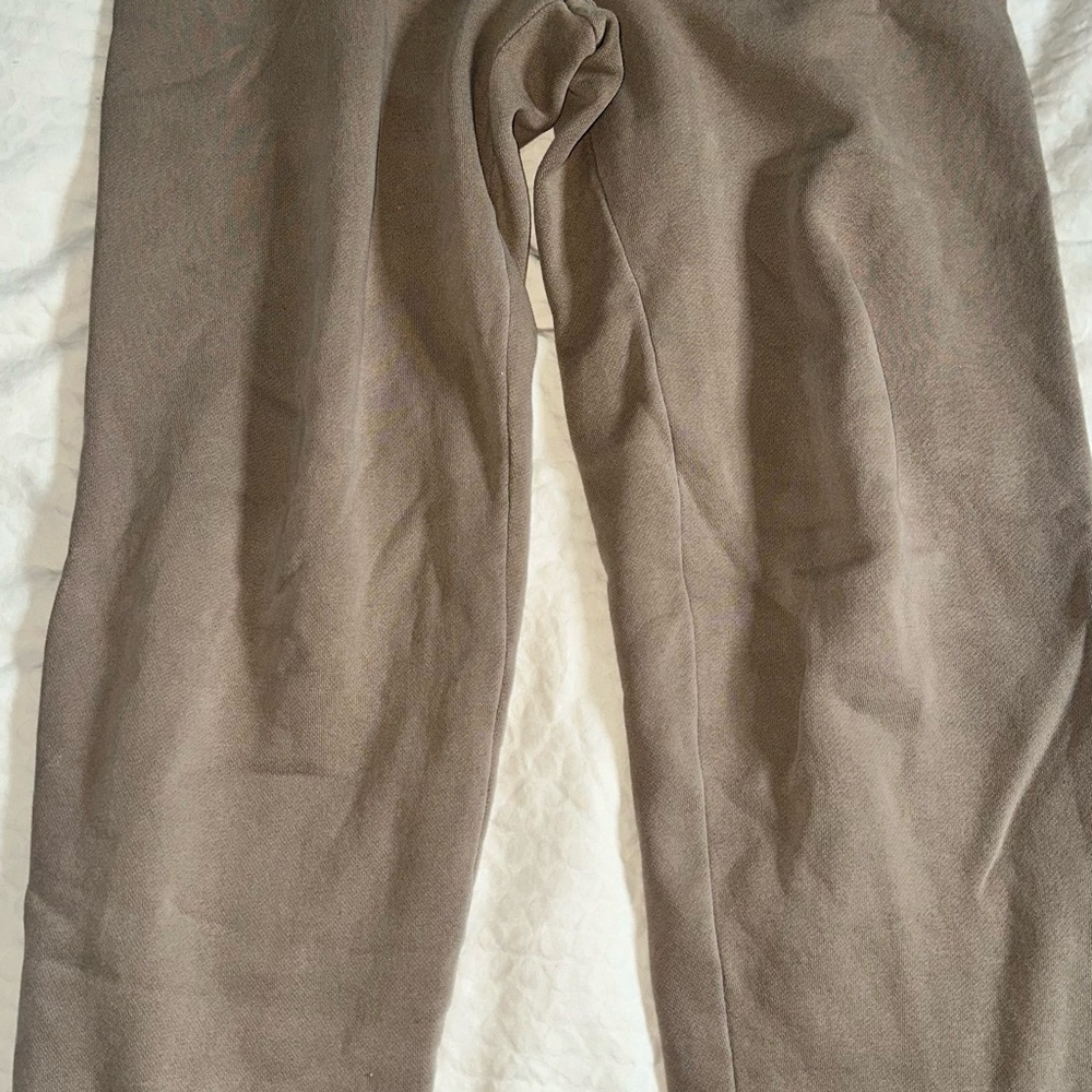 Megasweatpants Aritzia